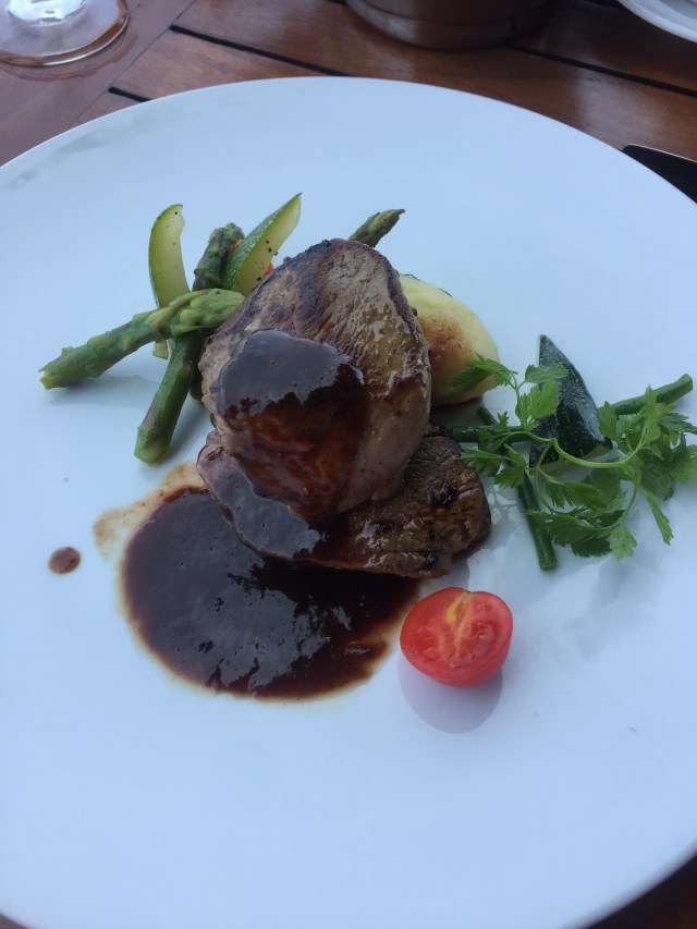 4DFF3B5F-B709-415E-B1EE-B7EDC59E5054